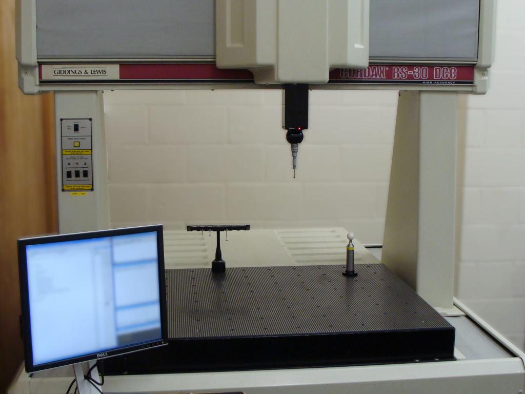 Giddings & Lewis Sheffield RS-30 CMM ready for dimensional inspection